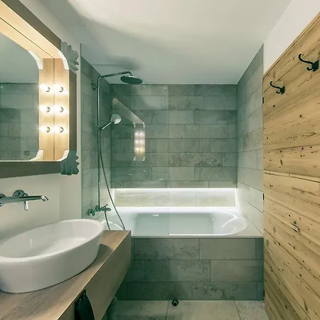 Hinterwies - In / / Dine Hotel 4*