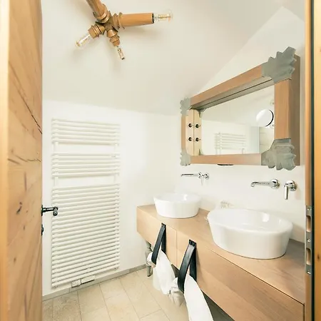Hotel Hinterwies - In / / Dine Lech