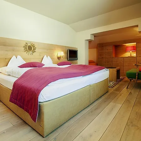 Hinterwies - In / / Dine 4*